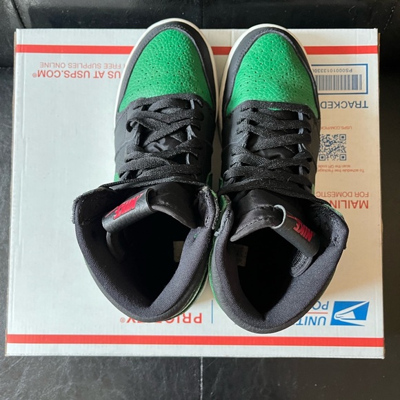 Jordan 1 High OG GS‎ “Pine Green 2.0” Sz 5.5Y / Women’s 7 - Picture 4 of 7